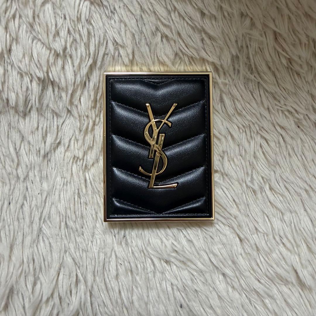 Yves Saint Laurent クチュール ミニ クラッチ 300