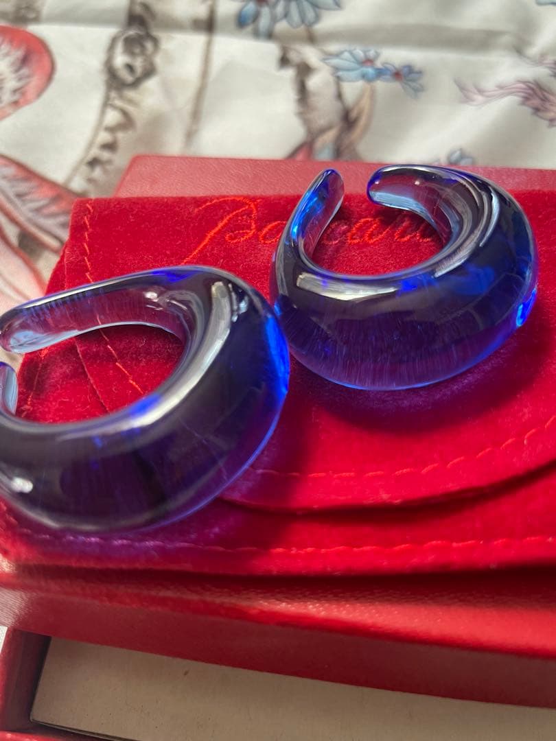 Baccarat ガラス イヤーカフ