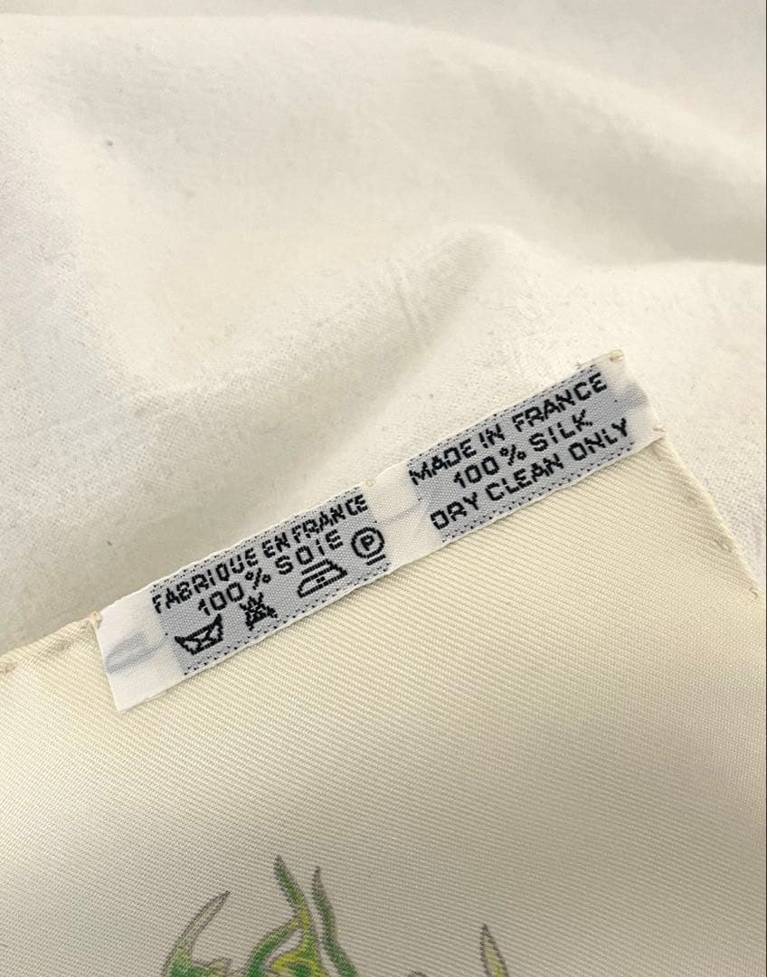 お値下げ致しました‼️ HERMES パッションフラワー　シルクスカーフ カレ90