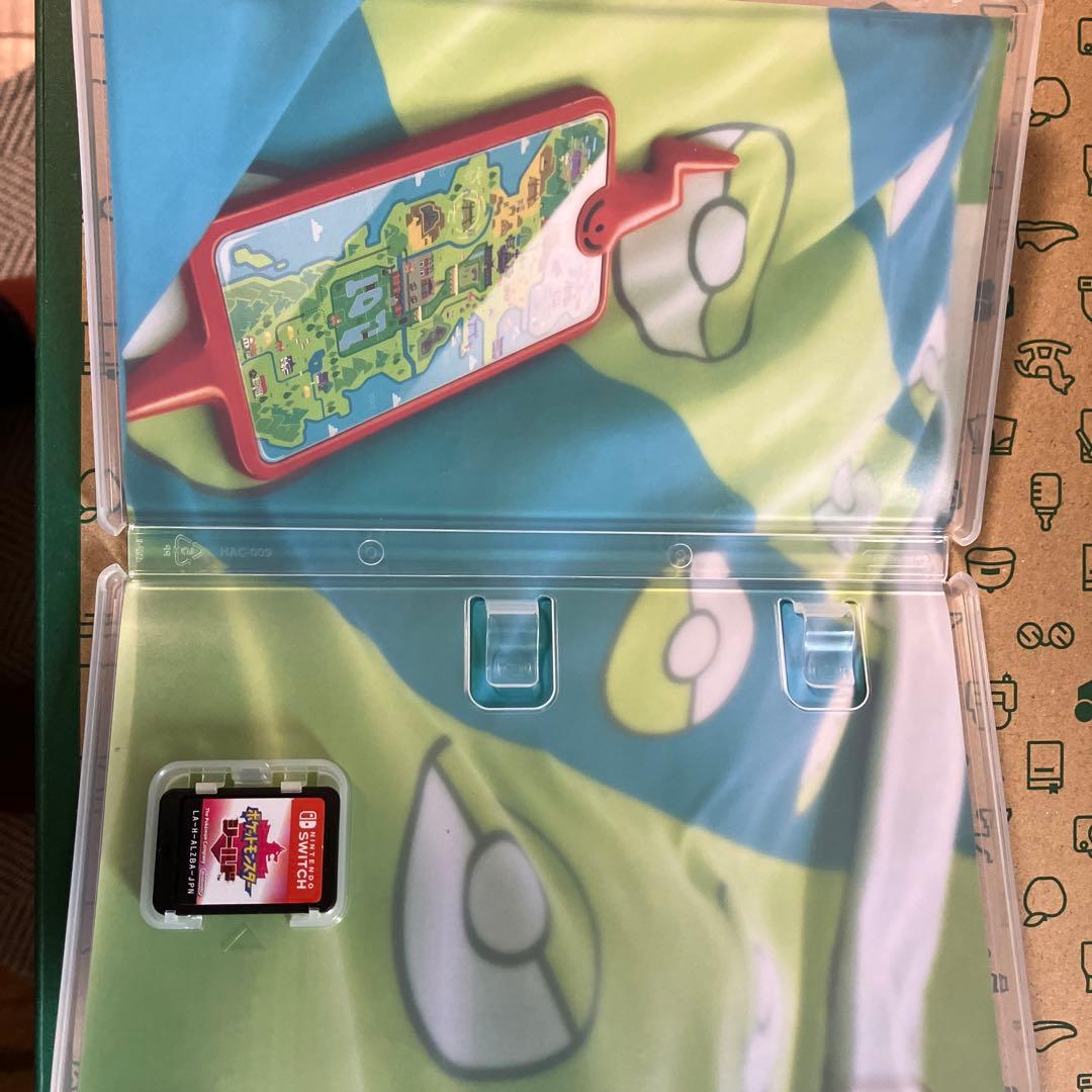 Switchソフト　ポケットモンスター　ソード&シールド2本セット