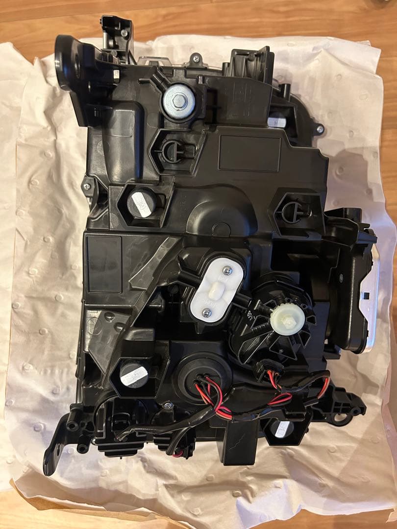 トヨタ ランドクルーザー250 VX 角目ヘッドライト　新車外し