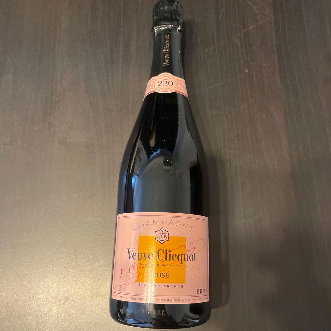 nini様　Veuve Clicquot ロゼ シャンパン 250周年記念
