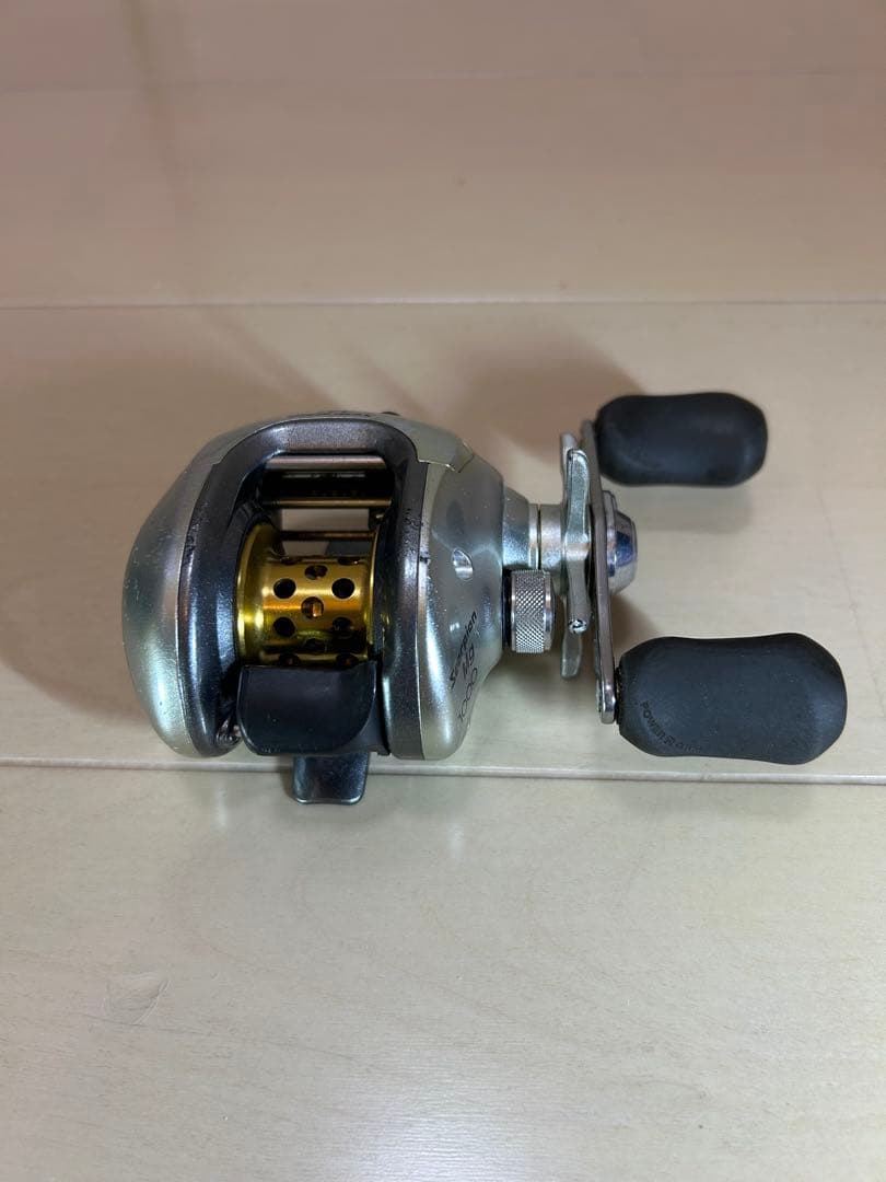 シマノ　スコーピオンMg 1000 右ハンドル オマケ付き