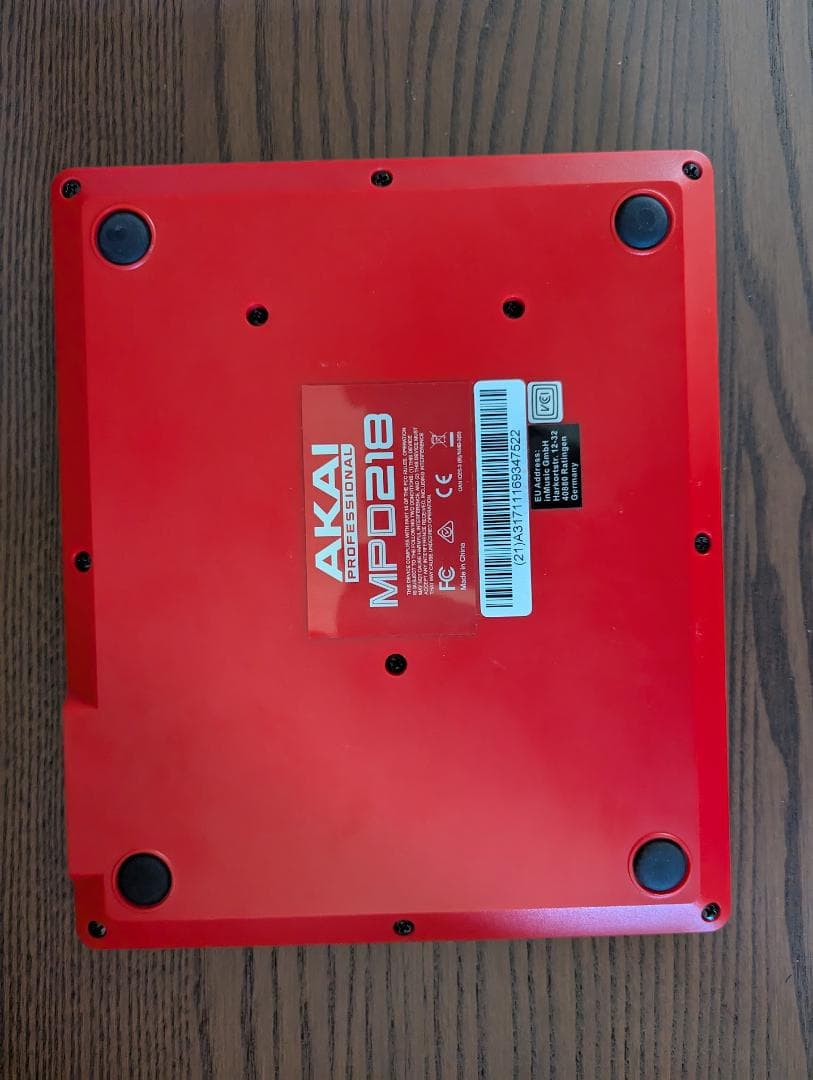 AKAI MPD218 MIDIパッドコントローラー