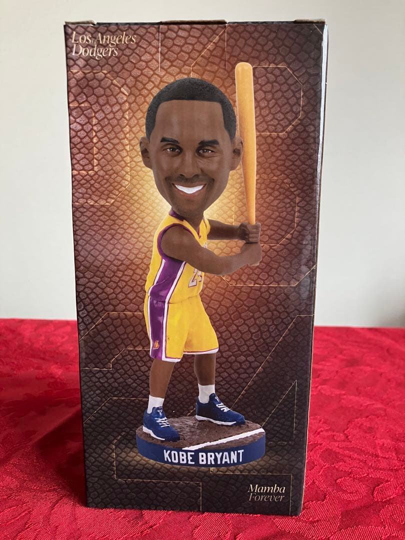 【新品　未使用】Kobe Bryant コービー ブライアント ボブルヘッド