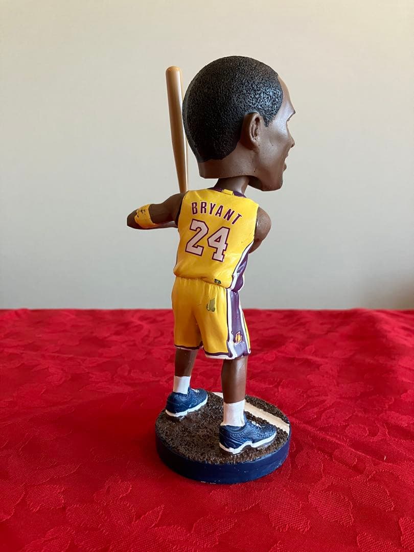 【新品　未使用】Kobe Bryant コービー ブライアント ボブルヘッド