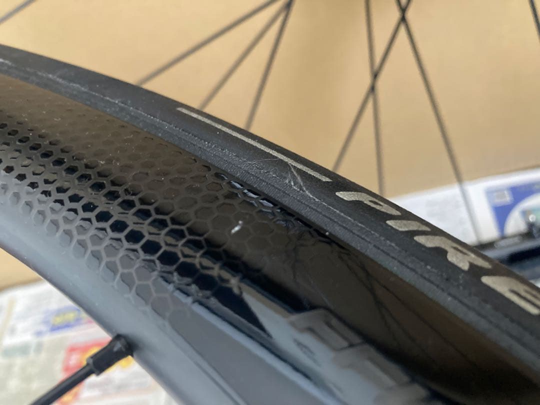 FFWD RYOT33 DT240Sハブ ディスクカーボンホイールセット