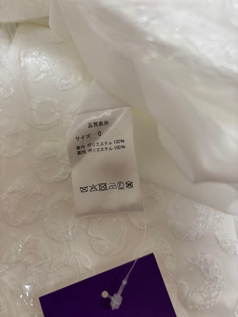 OBLI ジャガードフリルワンピース ホワイト