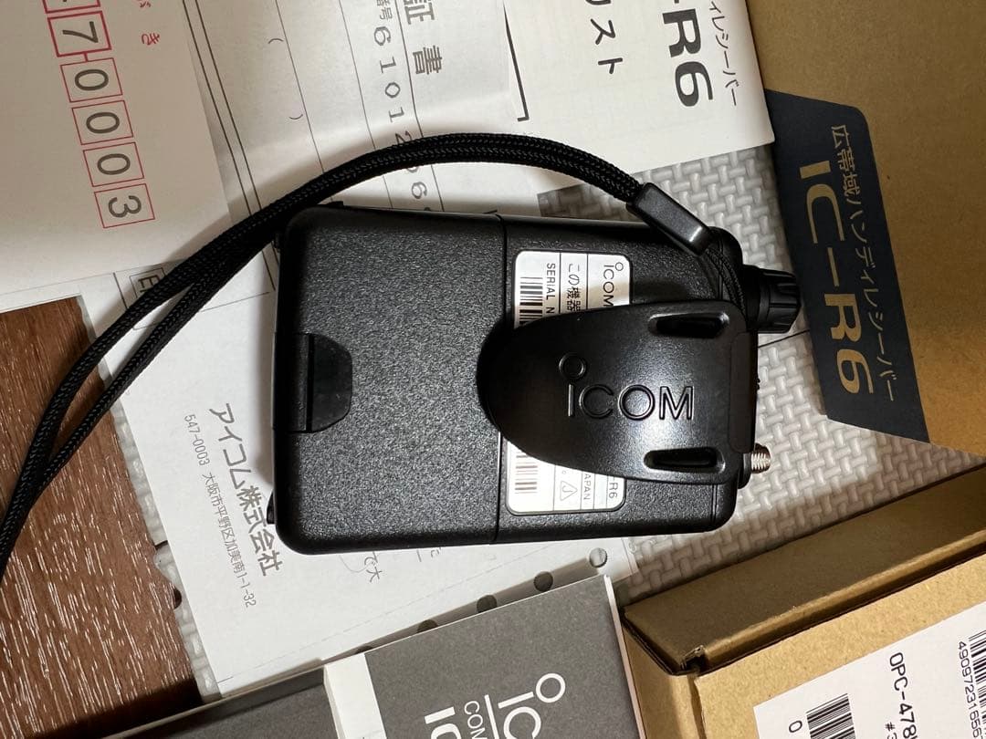 使用感なし　ICOM IC-R6 広帯域ハンディレシーバー　航空無線