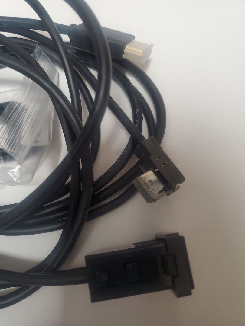 新品未使用品❗ALPINE トヨタ車用ビルトインUSB/HDMI接続ユニット