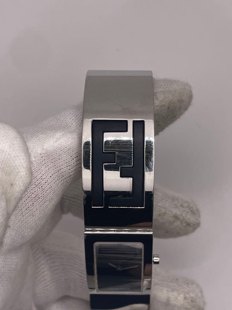【電池交換済み】 FENDI フェンディ 3250L スクエア ブラック文字盤