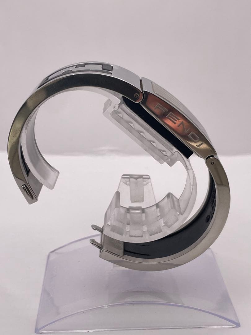 【電池交換済み】 FENDI フェンディ 3250L スクエア ブラック文字盤
