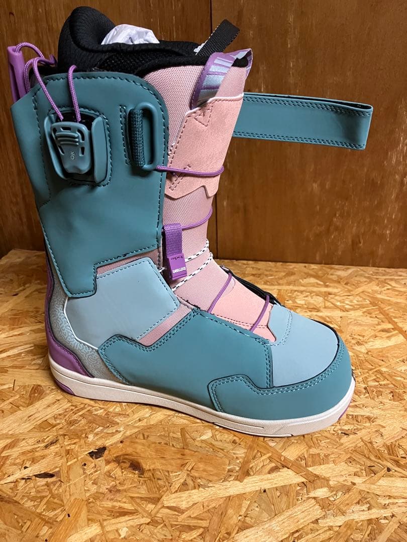 新品　2023/2024 DEE-LUXE ID lara サイズ23.5