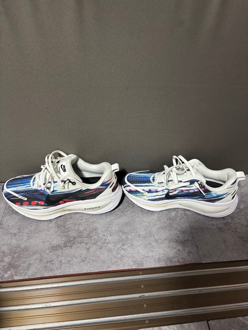 NIKE ボメロ18 27.0㎝
