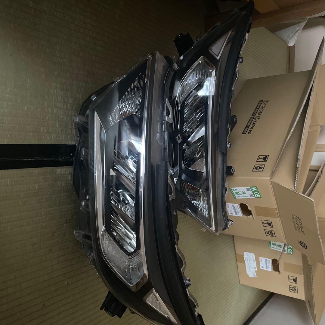 トヨタ RAV4ガソリンヘッドライト 2個セット