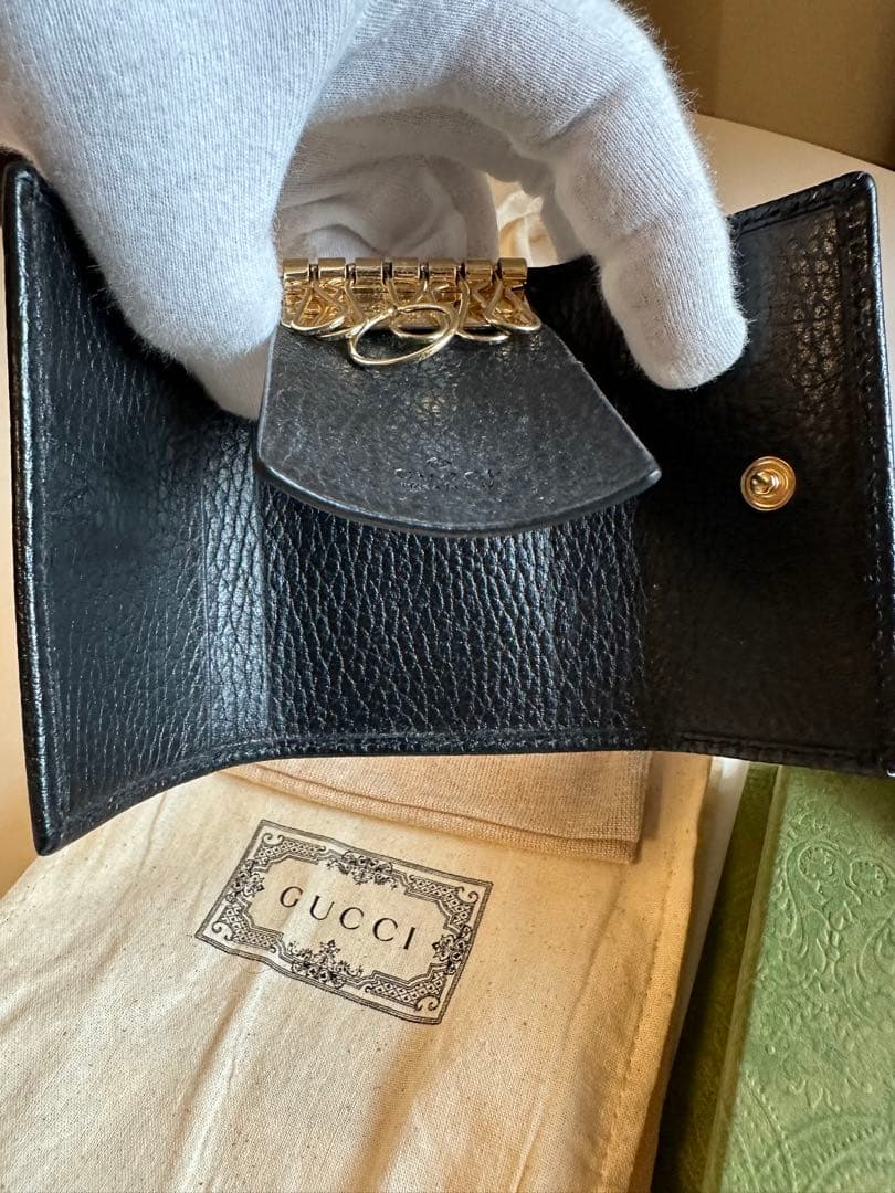 GUCCI ブラック レザー キーケース