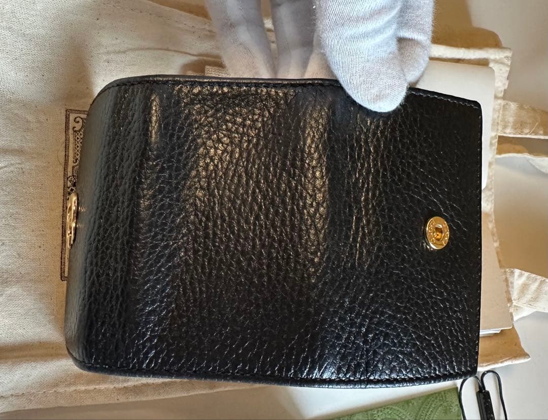 GUCCI ブラック レザー キーケース