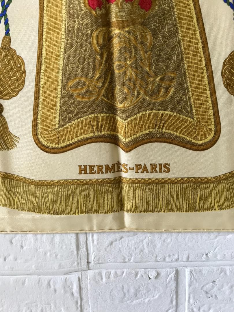 HERMES　エルメス　大判スカーフ　カレ90　サーベル飾り袋　668