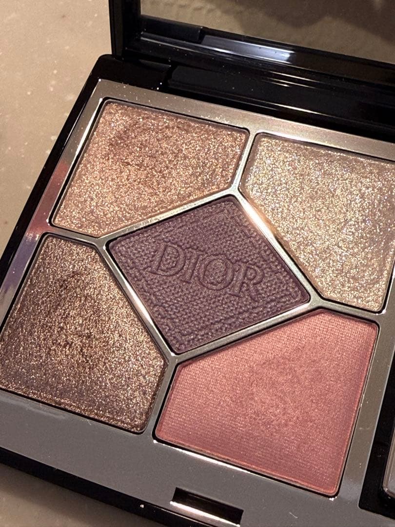 寝*。様 Dior ディオール　 サンククルール　アイシャドウ　936