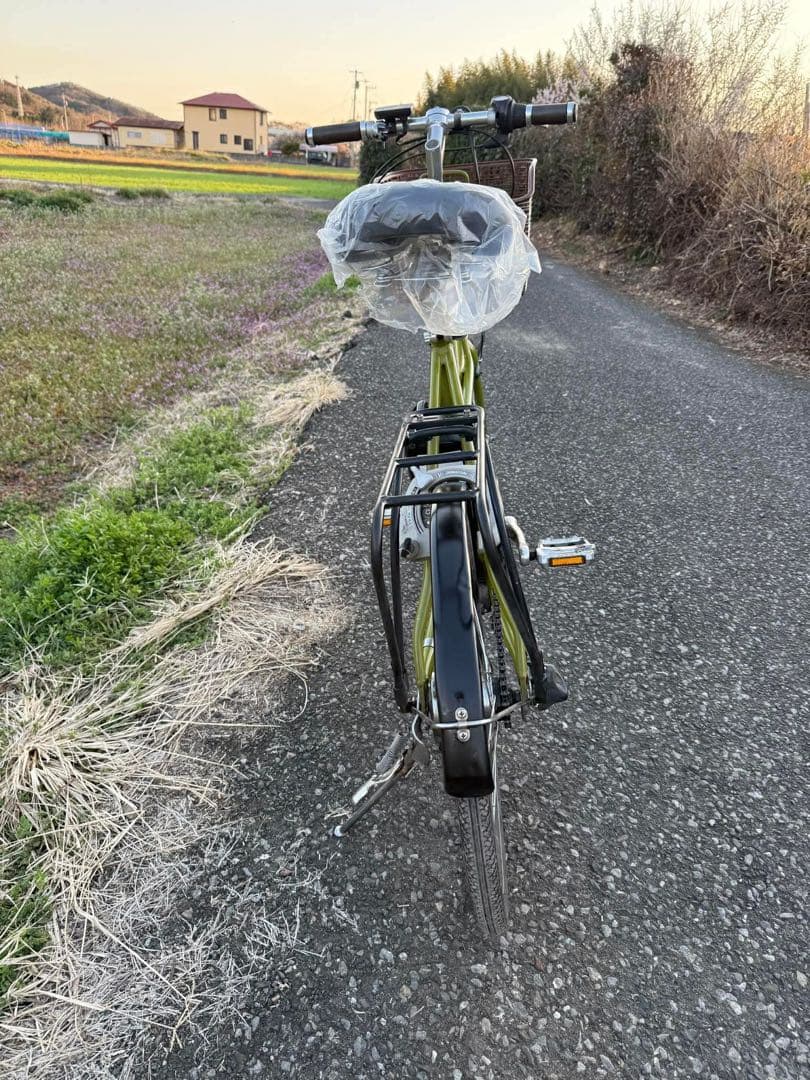 オリーブグリーン 電動アシスト自転車 前カゴ付き