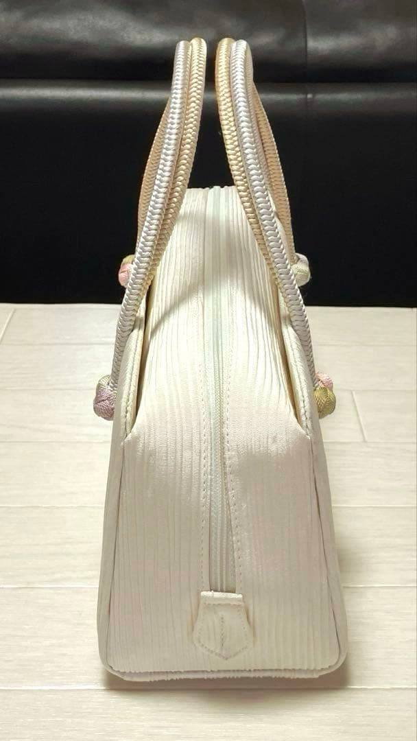 《美品》衿秀　利休バッグ　和装バッグ　小田巻　アイボリー　絹100%