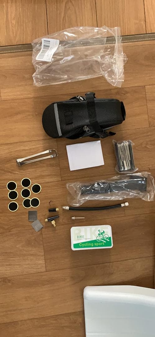 サドルバック 自転車工具セット 空気入れ 多機能 応急修理用 パンク修理キット