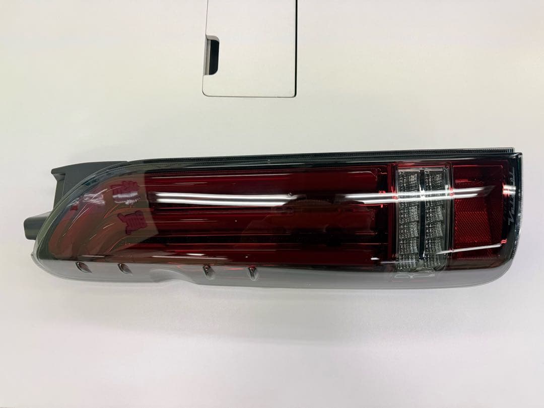 ハイエース用FLEX LEDテールランプ