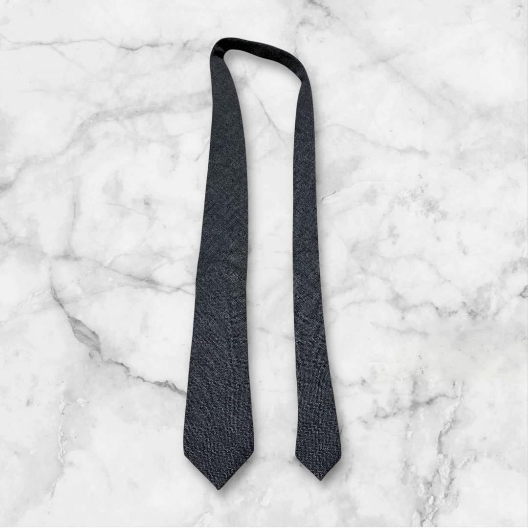 【美品】TOMFORD トムフォード　ネクタイ　　灰色　カシミア　ヘリンボーン