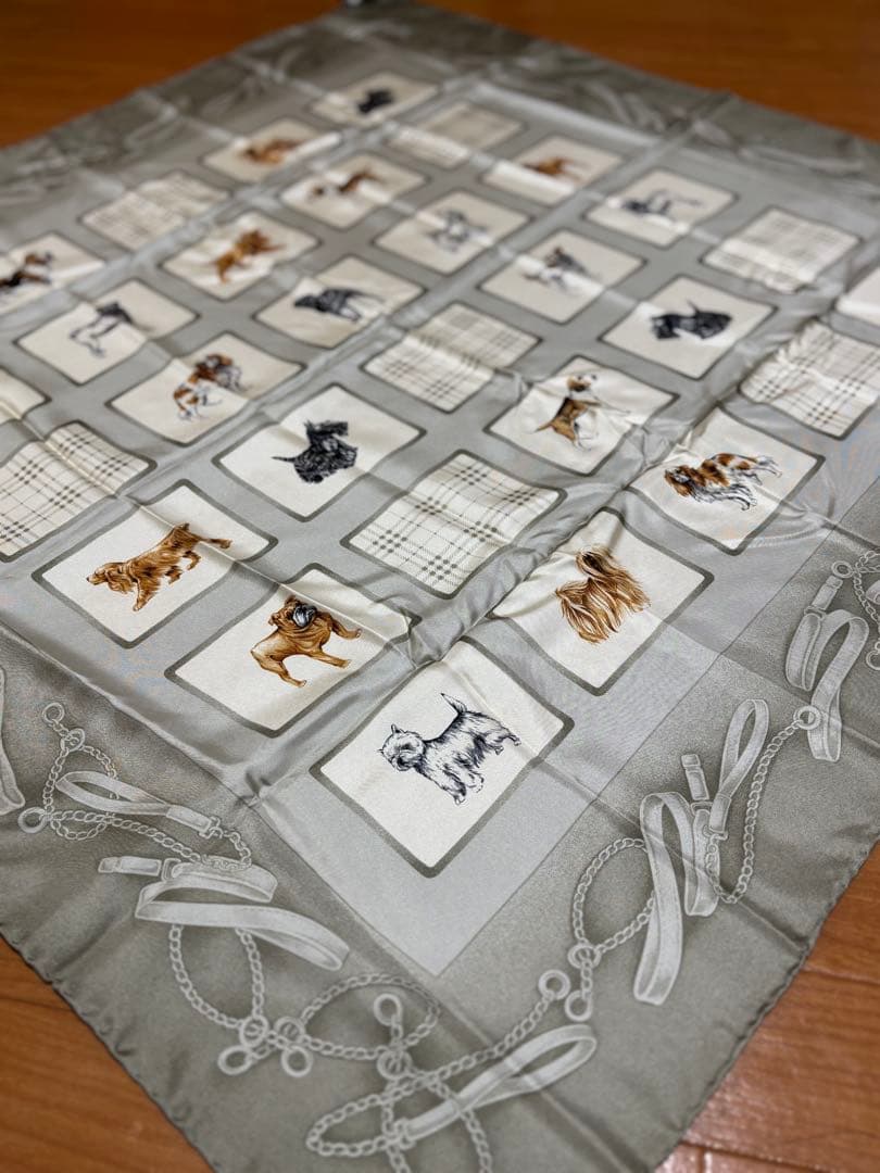 新品未使用☆ BURBERRY バーバリー 大判 スカーフ 犬 シルク
