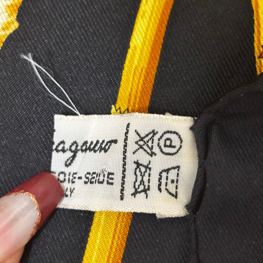 Salvatore Ferragamo スカーフ ライオン 大判 シルク100%