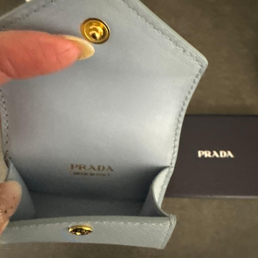 PRADA サフィアーノレザー AirPodsキーケース ライトブルー