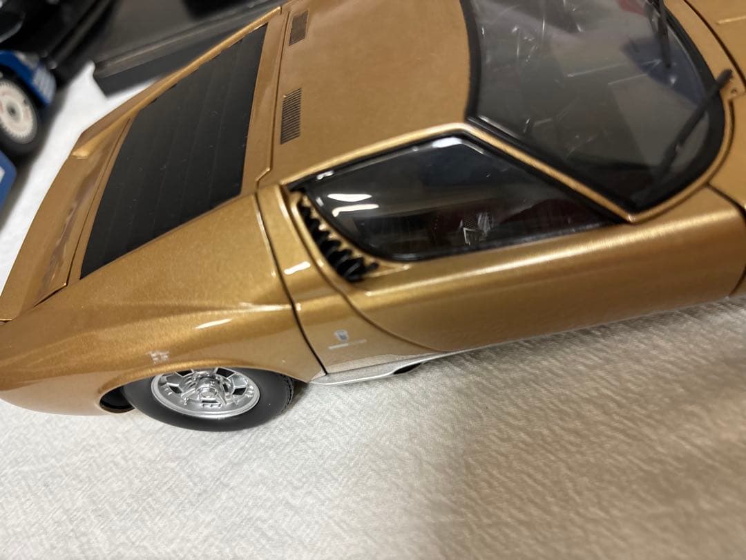 「1/18スケール ランボルギーニ ミウラ P400