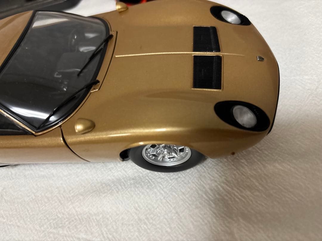 「1/18スケール ランボルギーニ ミウラ P400