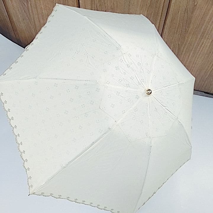 セリーヌ　日傘　折りたたみ　花柄　ロゴ　傘袋付き　ベージュ