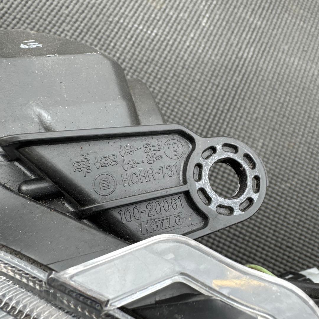 スバル　レガシィ　B4 DBA-BMM ヘッドライトヘッドランプ左右セット中古品