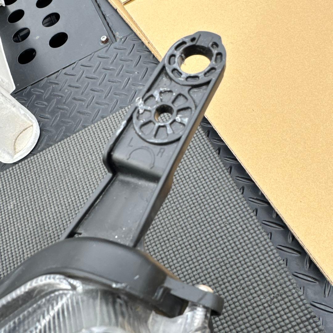 スバル　レガシィ　B4 DBA-BMM ヘッドライトヘッドランプ左右セット中古品