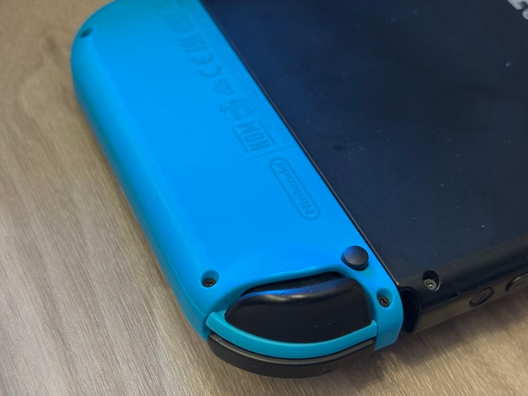 Nintendo Switch ネオンブルー・ネオンレッド 本体　➕プロコン