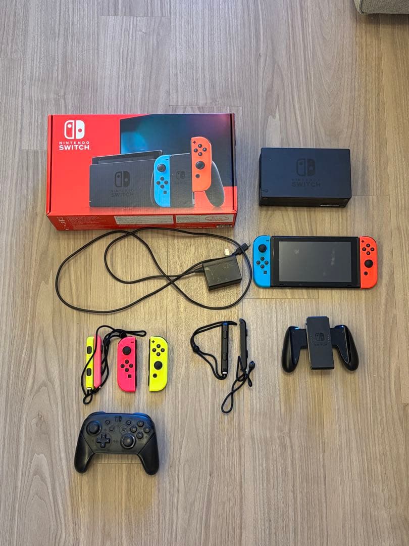 Nintendo Switch ネオンブルー・ネオンレッド 本体　➕プロコン