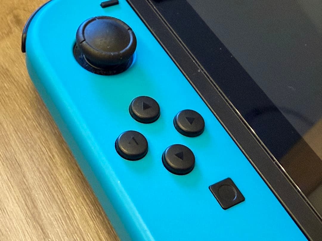 Nintendo Switch ネオンブルー・ネオンレッド 本体　➕プロコン