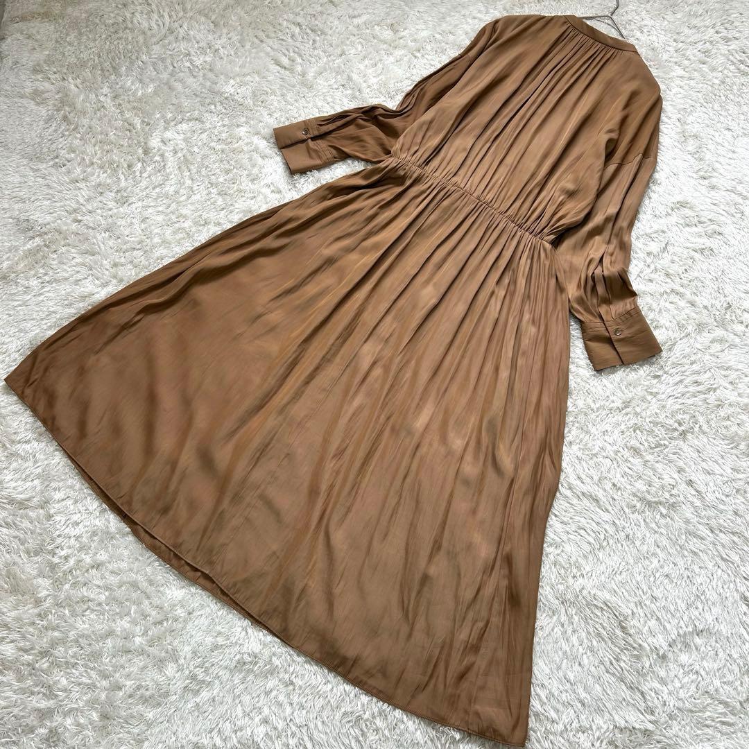 【UNTITLED】カシュクール風　長袖ワンピ　ウエストゴム　ブラウンベージュM