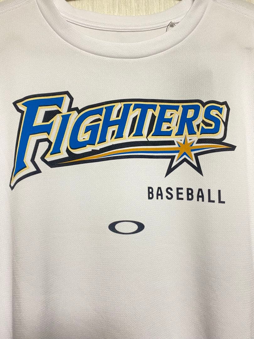 新品　北海道日本ハムファイターズ　OAKLEY NPB Tシャツ　3番　田中賢介