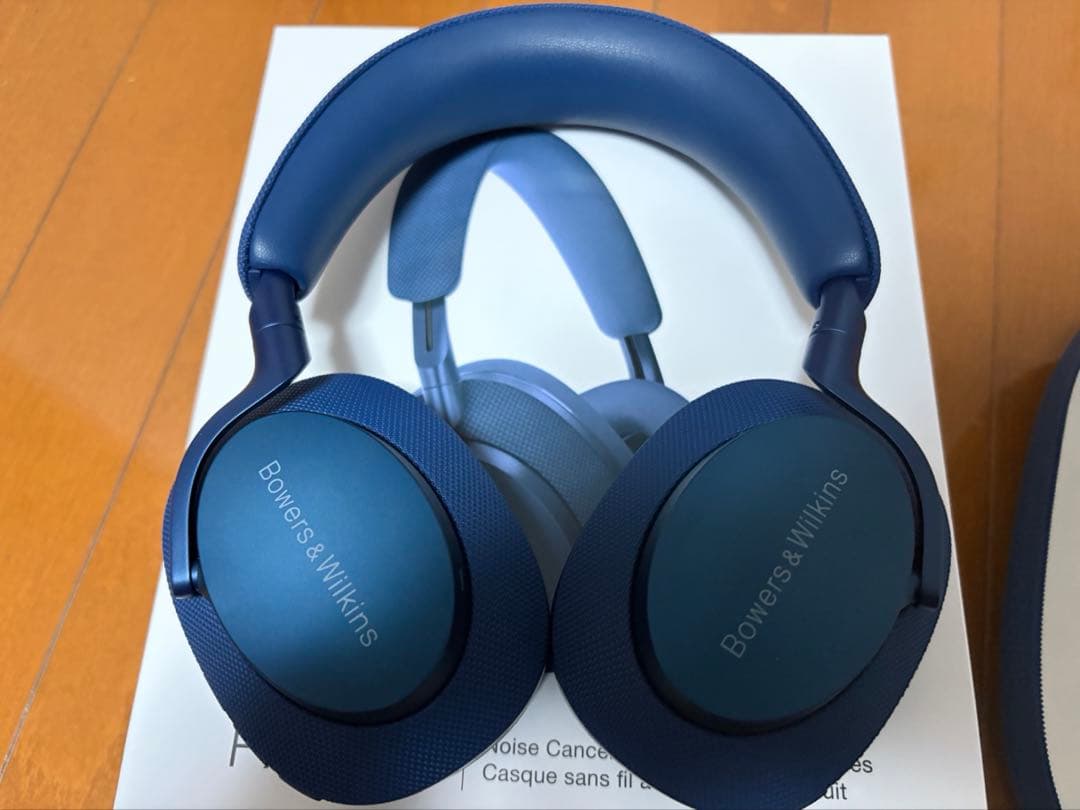 TM　Bowers & Wilkins Px7 S2e