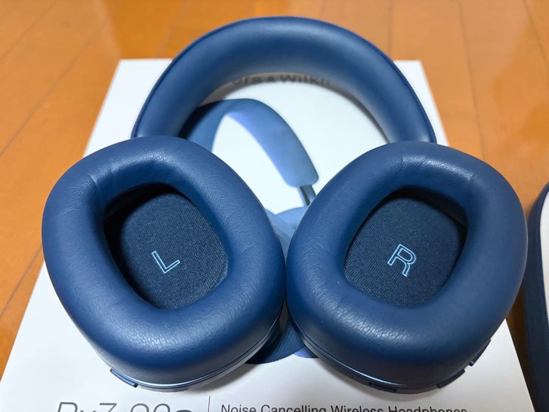 TM　Bowers & Wilkins Px7 S2e