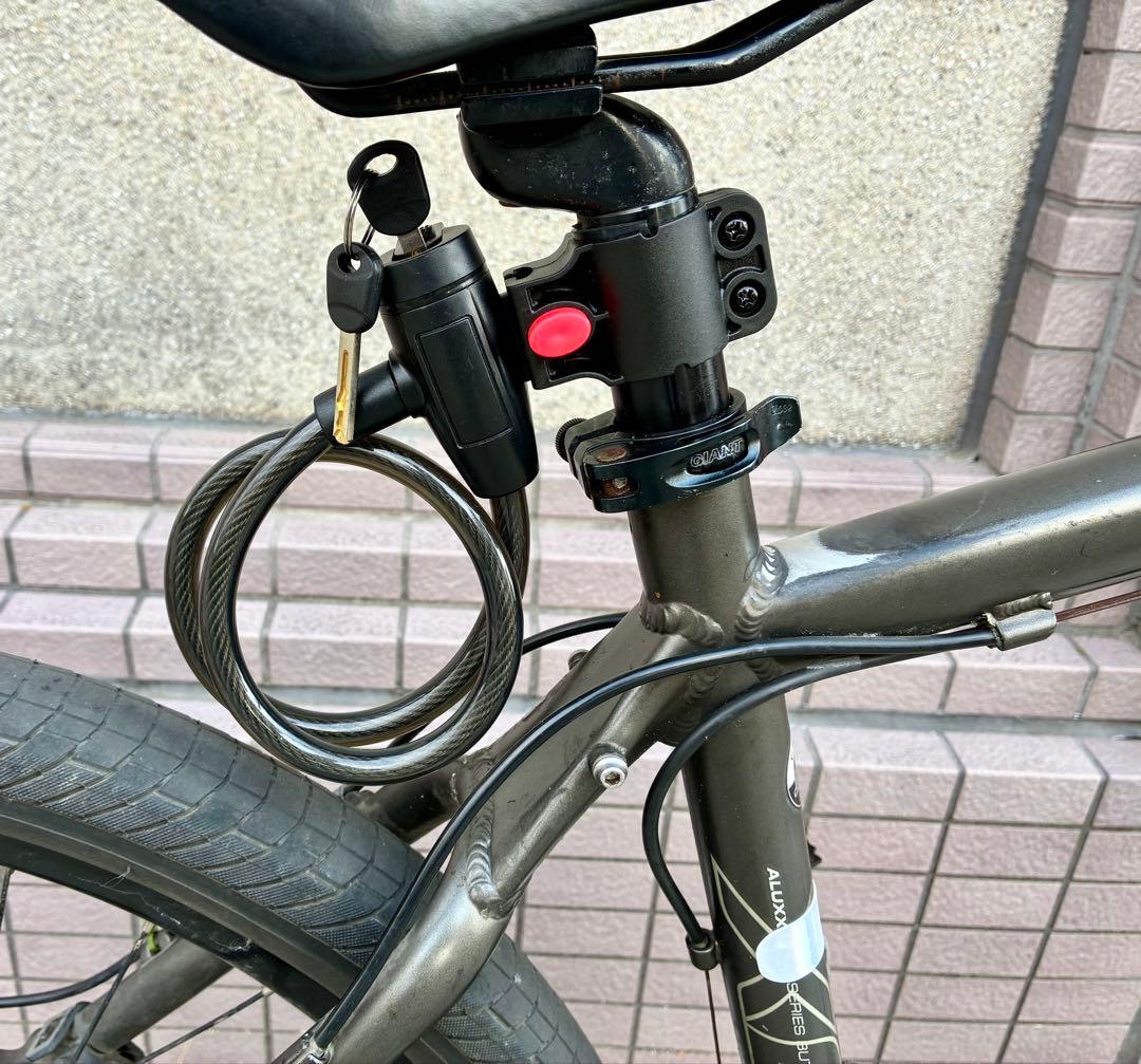 GIANT. STRATAマウンテンバイク　18 24段東京　自転車