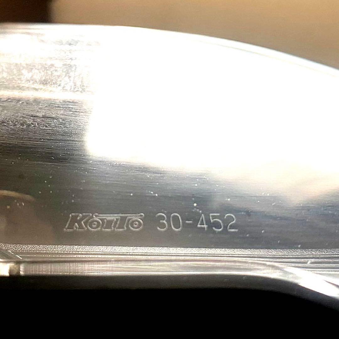 220系クラウン　右ヘッドライト　KOITO30-452 中古