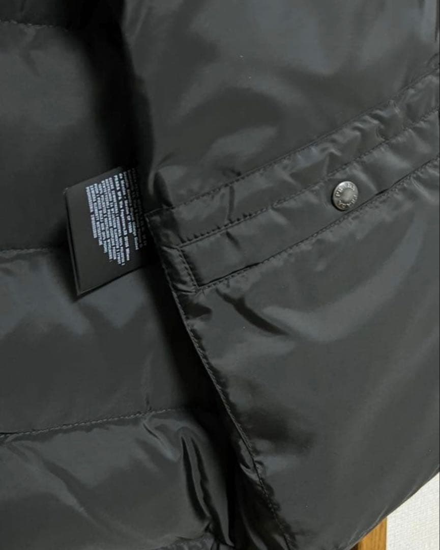 PRADA ブラック ダウンベスト