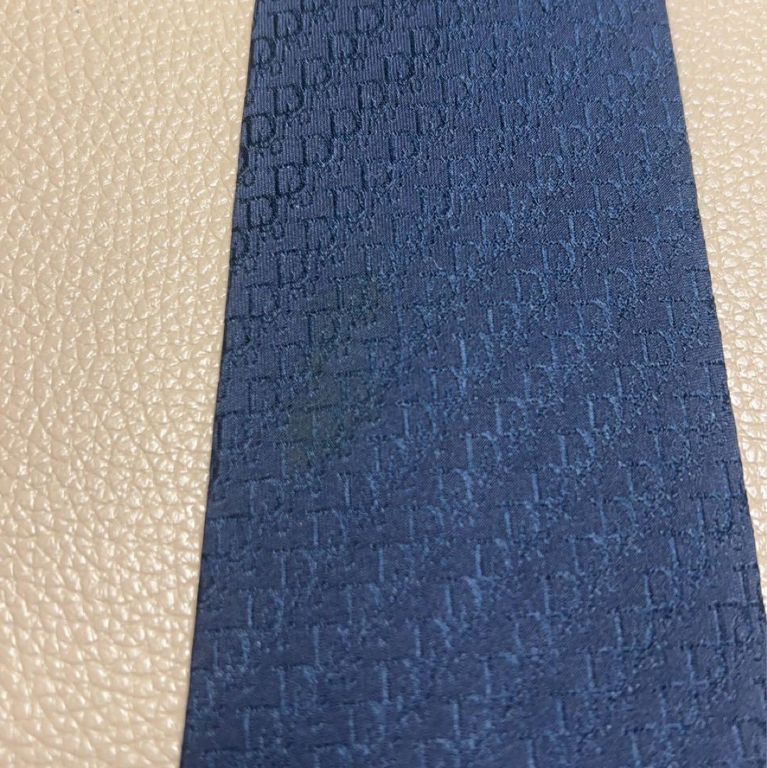 ディオール ネクタイ　トロッター　ストライプ　ビジネス　スーツ　ネイビー