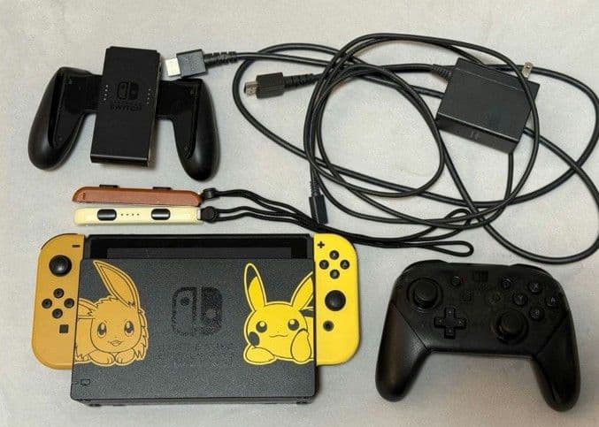 ニンテンドースイッチ　ピカブイモデル　プロコン　ソフト付き