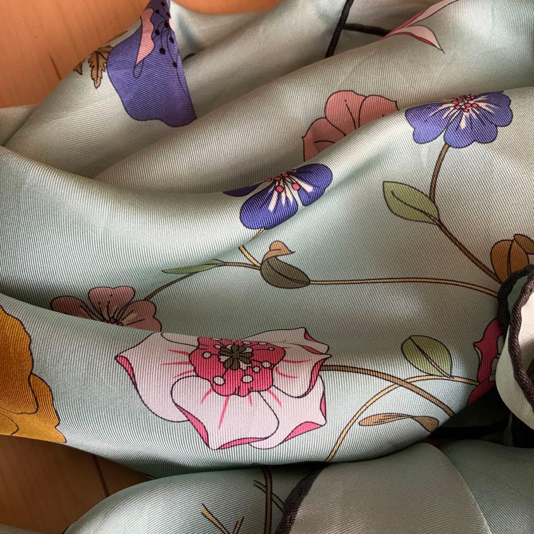 TOMORROWLAND STOLE E FLOWER シルクスカーフ