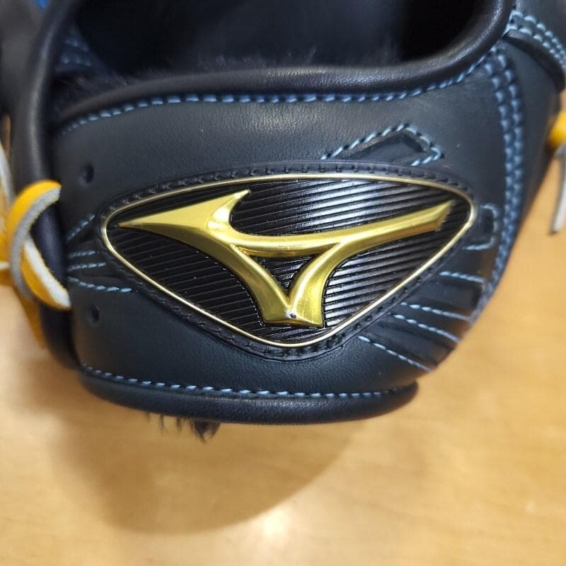 ミズノ MIZUNO 限定海外モデル レアラベル オールラウンド用 軟式グローブ